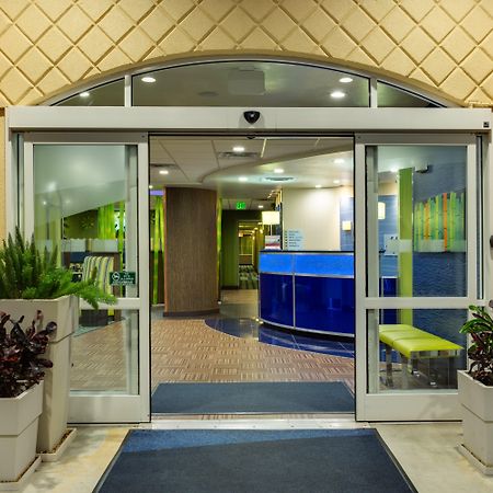 Holiday Inn Express & Suites Plant City By Ihg Bagian luar foto
