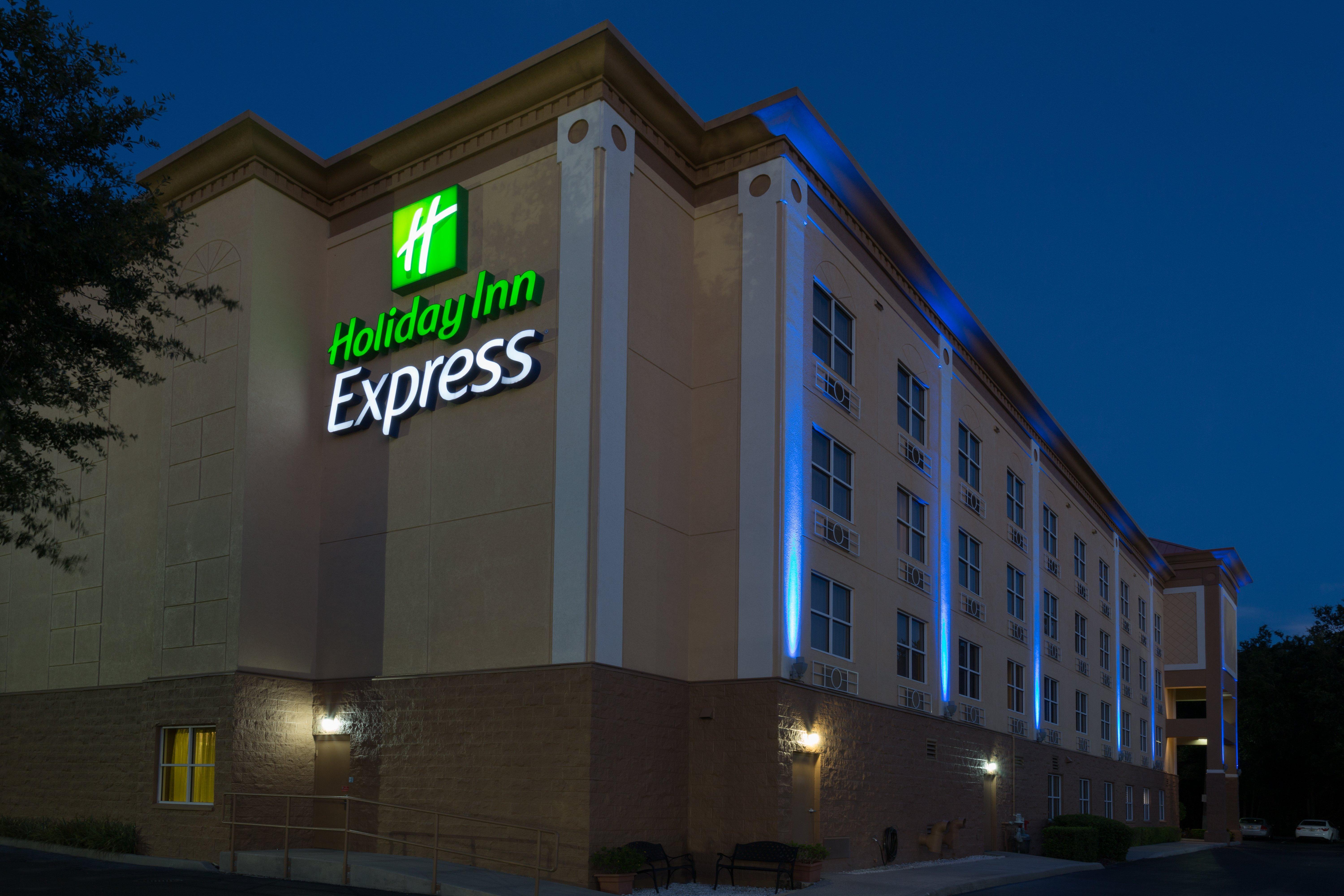 Holiday Inn Express & Suites Plant City By Ihg Bagian luar foto