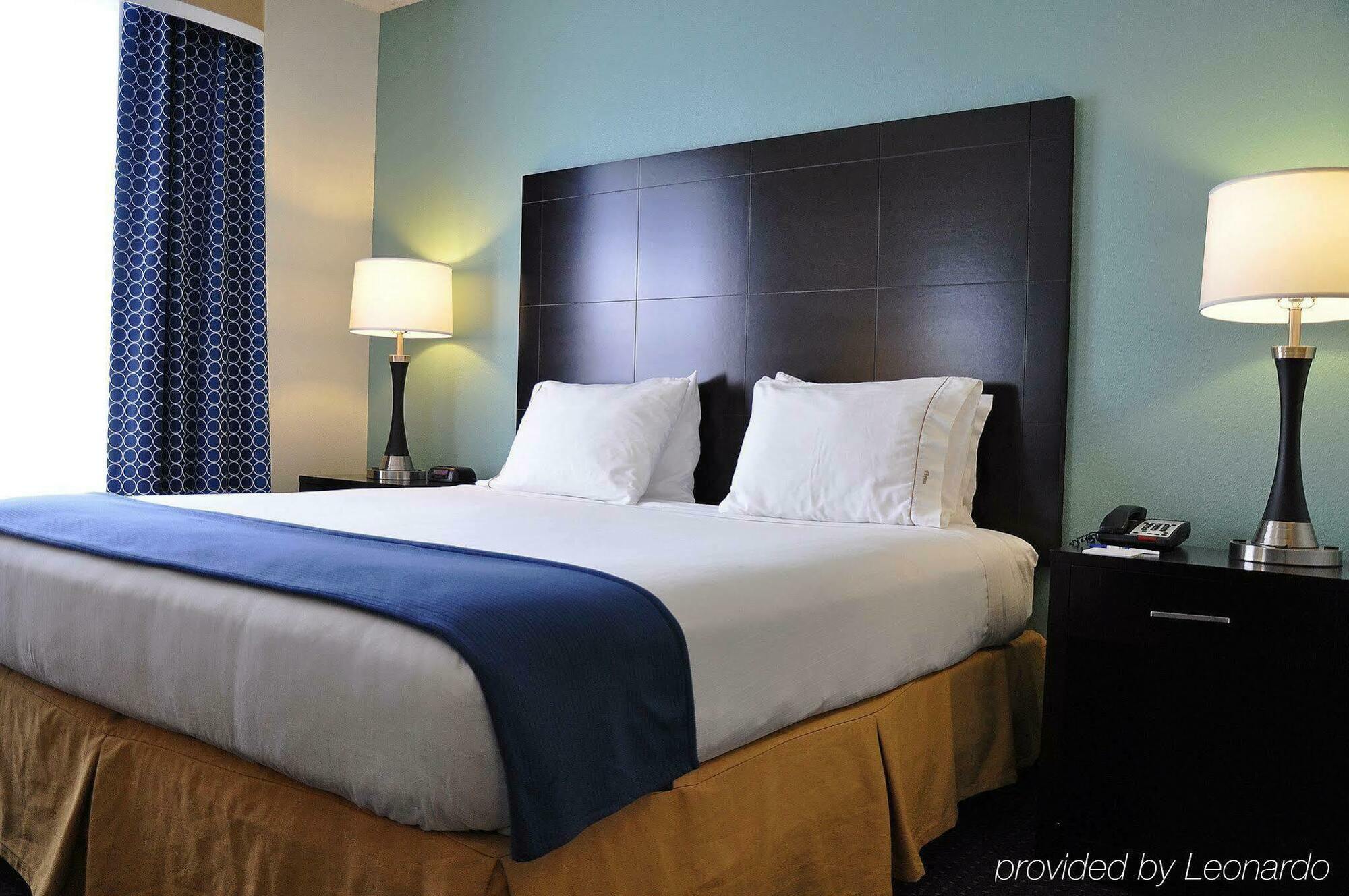 Holiday Inn Express & Suites Plant City By Ihg Bagian luar foto